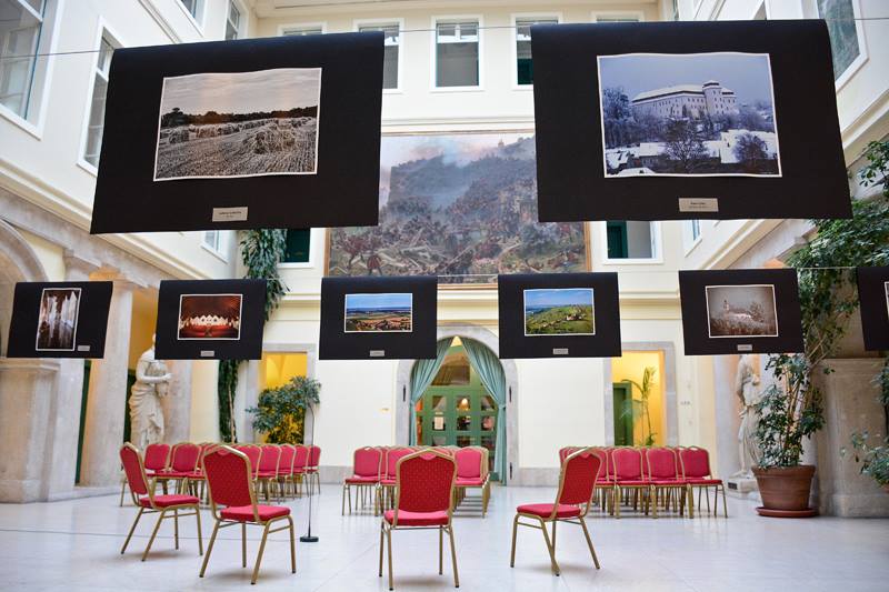 FOTO: Otvoritev fotografske razstave članov Foto-video kluba Lendava v Budimpešti