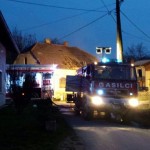 Pred razglednim stolpom stoji pisanica velikanka FOTO: Beltinci: Zagorelo v opuščeni hiši