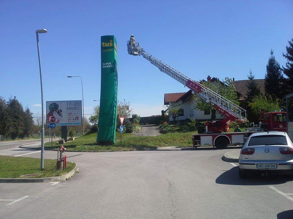 Veter minuli vikend povzročal kar nekaj preglavic Veter minuli vikend povzročal kar nekaj preglavic
