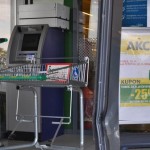 FOTO: Murska Sobota: Z avtomobilom želeli odtujiti bankomat
