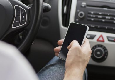 Policija opozarja: Osredotočite se na cesto, motilci pozornosti so lahko usodni