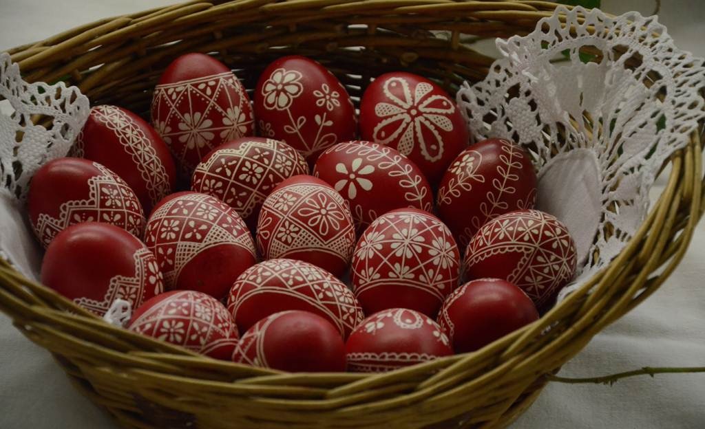 Naj bodo velikonočne mize obložene z bogastvom slovenske dediščine Naj bodo velikonočne mize obložene z bogastvom slovenske dediščine