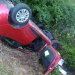 FOTO: V Dobrovniku okronali novo prekmursko vinsko kraljico Rogašovci: Med vožnjo naj bi ga izdalo srce, za tem zapeljal iz cestišča