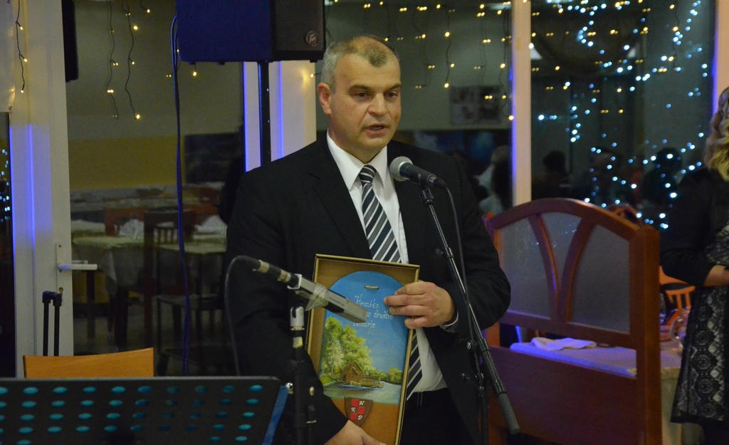 Đanino Kutnjak o prizadevanjih, da bi položaj Hrvatov v Sloveniji uredili z zakonom Đanino Kutnjak o prizadevanjih, da bi položaj Hrvatov v Sloveniji uredili z zakonom
