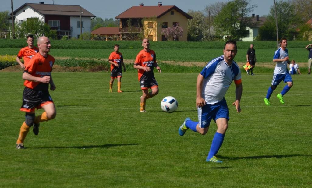 FOTO: Graničar s kar devetimi zadetki odpravil Petišovce