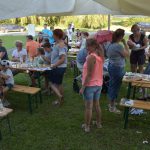 Občina odgovarja: “Po kategorizaciji in intenziteti prometa ne gre za cesto, ki bi jo bilo upravičeno temeljito prenoviti in asfaltirati.” FOTO: Na Hotizi pri brodu izvedli otroško-mladinske delavnice ter pripravili predstavitev knjige