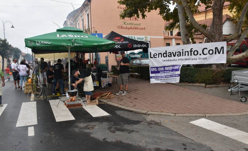 FOTO: Okrog 80 ekip že pričelo s pripravo bogračev