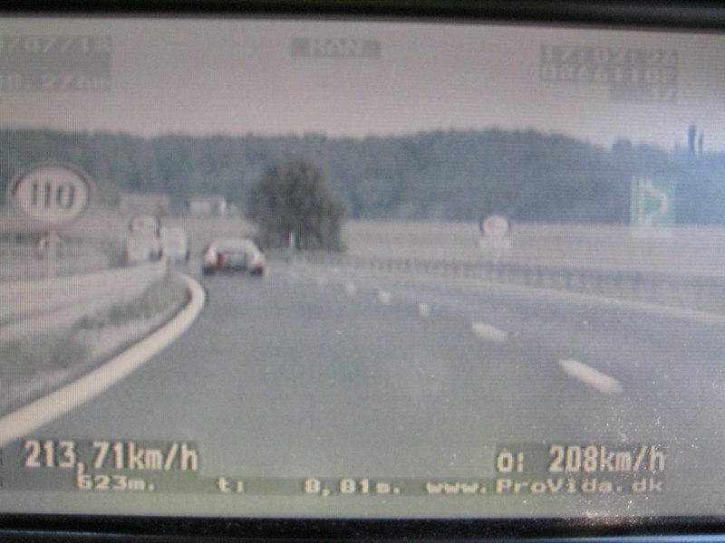 Na Pomurski avtocesti krepko čez 200 km/h