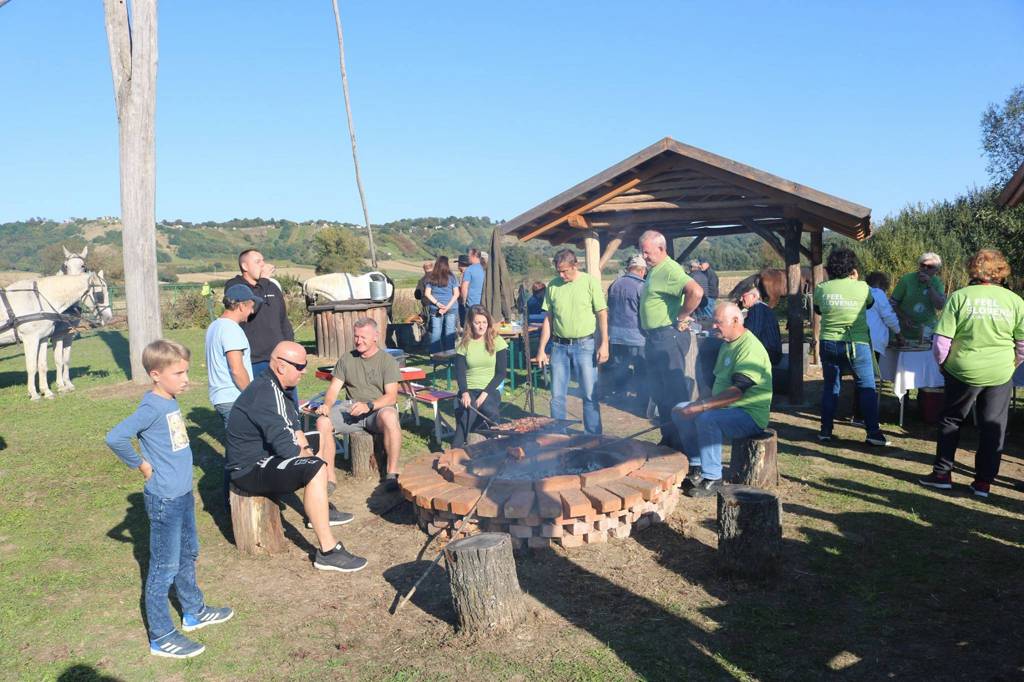 FOTO: Turistično društvo Dolina pripravilo piknik
