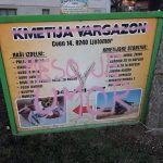 Odstranjevanje prekomerne zarasti obrežja potoka Črnec in ogled nasipov reke Mure med Hotizo in Benico Prlekija: Neznani storilec se je z napisi “Meso je umor” in “Go vegan” spravil nad kmetijo