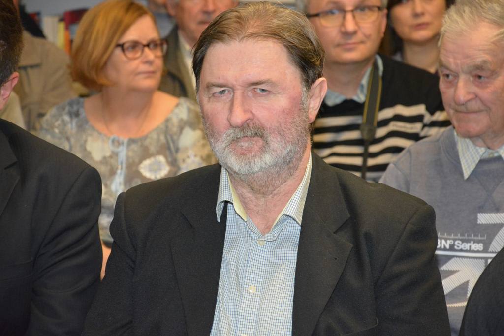 FOTO: Sprejem za dr. Lajosa Benceja v čitalnici lendavske knjižnice FOTO: Sprejem za dr. Lajosa Benceja v čitalnici lendavske knjižnice