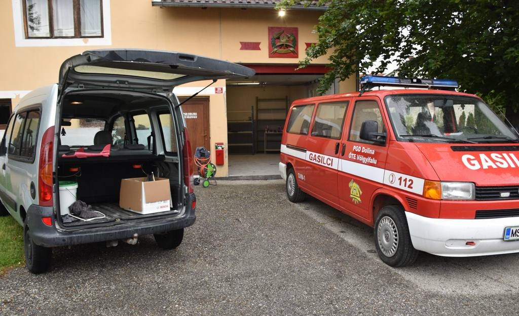 FOTO: Dolina pri Lendavi: Prostore gasilskega doma gasilci obnavljajo v lastni režiji FOTO: Dolina pri Lendavi: Prostore gasilskega doma gasilci obnavljajo v lastni režiji