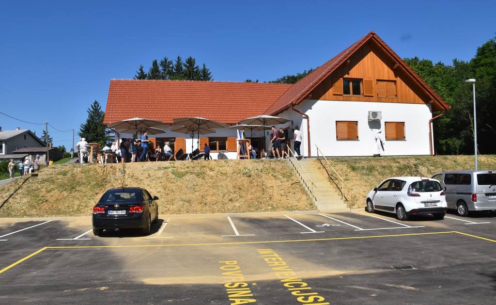 Za gradnjo novega vaškega doma v lendavskih goricah porabljenih neverjetnih 600 tisočakov?