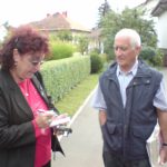 Kmetje več ne upajo s kombajni v koruzo. Kdo jim uničuje kombajne? Dalie Klein: “Ne potrebujemo tlakovcev spomina, vrnite nam premoženje!”