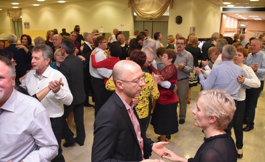 FOTO: Hrvaško kulturno društvo Pomurje uspešno izpeljalo že 14. hrvaški bal FOTO: Hrvaško kulturno društvo Pomurje uspešno izpeljalo že 14. hrvaški bal