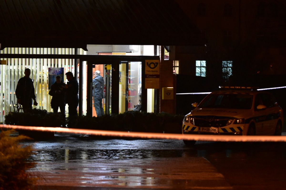 Oborožen rop pošte v Veržeju, policija neznanca iskala tudi z blokadami