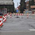 Madžarska jutri popolnoma zapira meje s sosednjimi državami za potniški promet, odprte bodo le za madžarske državljane