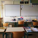 Goriva z novimi cenami: Bencin nekoliko dražji, dizel in kurilno olje občutno cenejša Včeraj v šole devetošolci in učenci s posebnimi potrebami