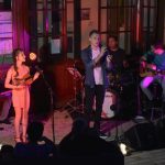 VIDEO, FOTO: Na dvorišču centra Bánffy nastopil Péter Pál z zasedbo Friends