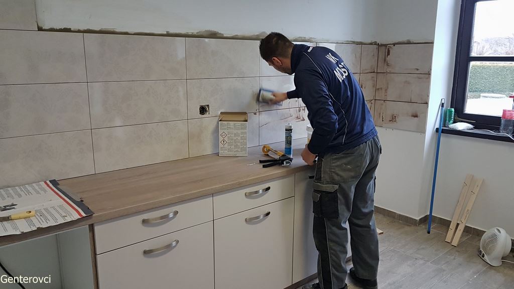FOTO: KS Genterovci in KD Hetés bogatejša za novo kuhinjo, kmalu za tem zadišalo po perecih FOTO: KS Genterovci in KD Hetés bogatejša za novo kuhinjo, kmalu za tem zadišalo po perecih
