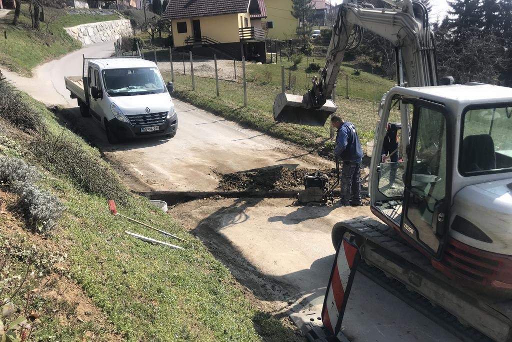 FOTO: Urejanje meteorne kanalizacije v Lendavskih Goricah