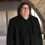 Občinski svet v prvi obravnavi sprejel predlog Odloka o pomoči mladim in mladim družinam pri reševanju prvega stanovanjskega problema Konstitutivna seja uspešna, Robert Požonec nov predsednik sveta KKC. Direktor Halász meni, da gre za hude kršitve župana