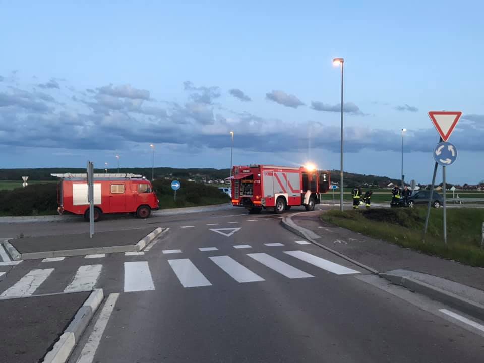 Lendavski gasilci prosijo za previdnost pri kurjenju in pri odmetavanju cigaretnih ogorkov Lendavski gasilci prosijo za previdnost pri kurjenju in pri odmetavanju cigaretnih ogorkov