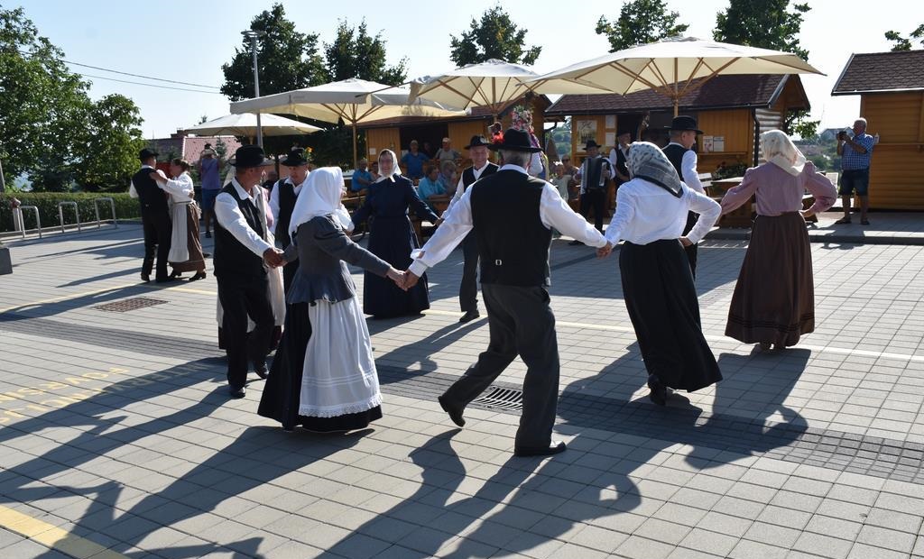 FOTO: FD Prekmurje nastopili pod stolpom Vinarium