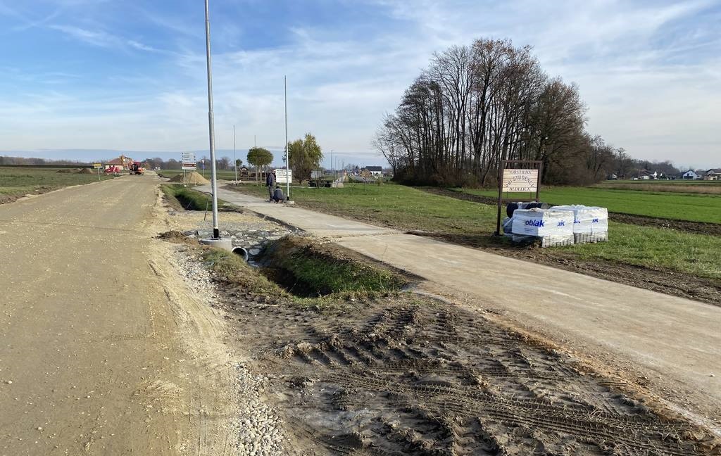 FOTO: Gospodarska cona Turnišče: Dela v polnem teku FOTO: Gospodarska cona Turnišče: Dela v polnem teku