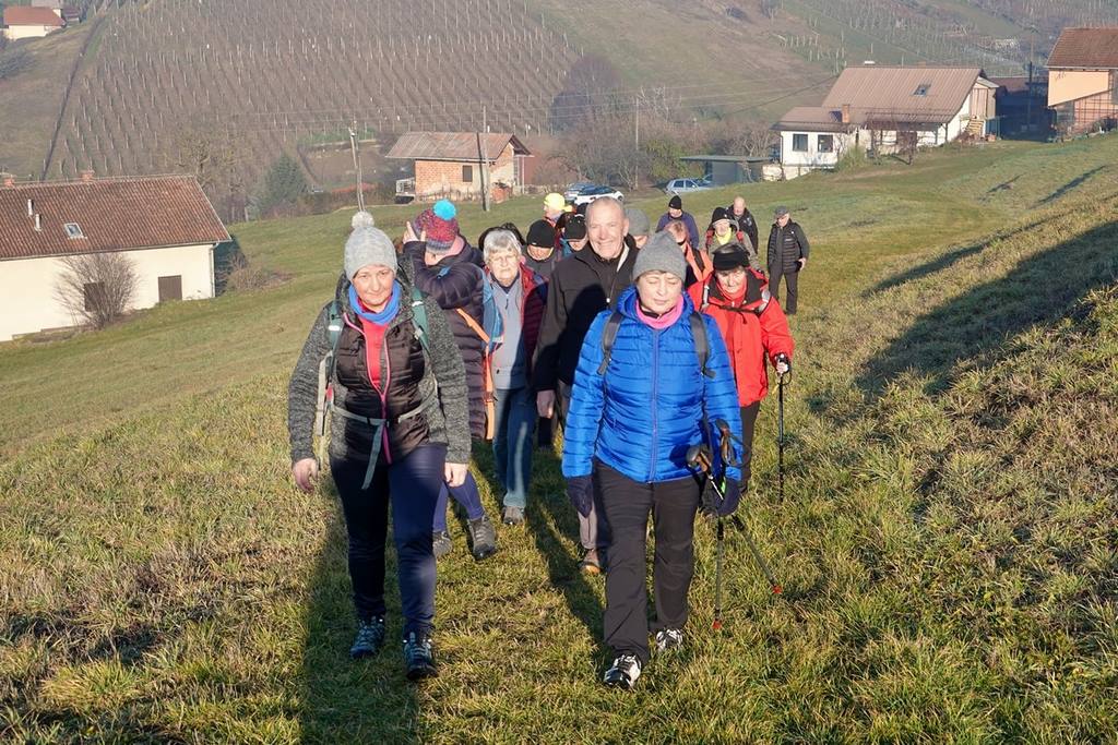 FOTO: Novoletni pohod članov Planinskega društva Lendava FOTO: Novoletni pohod članov Planinskega društva Lendava