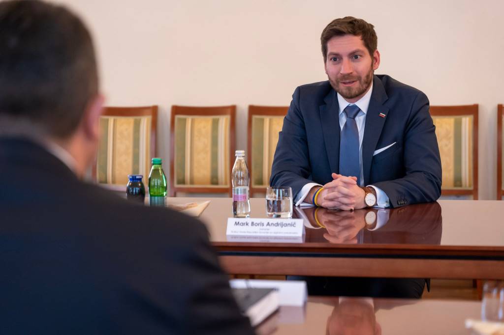 FOTO: Lendavo obiskal minister iz Službe vlade za digitalno preobrazbo