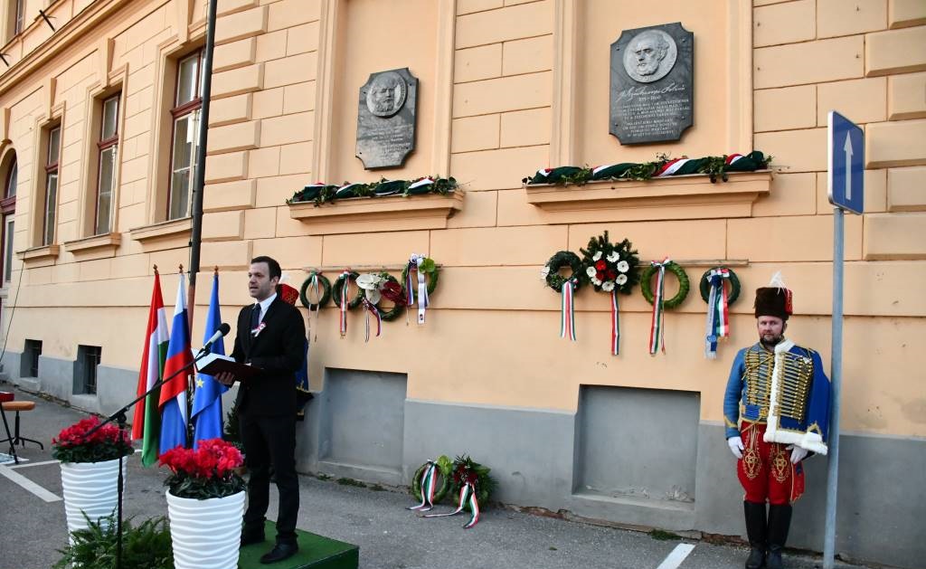 FOTO: Madžarski narodni praznik včeraj obeležili tudi v Lendavi