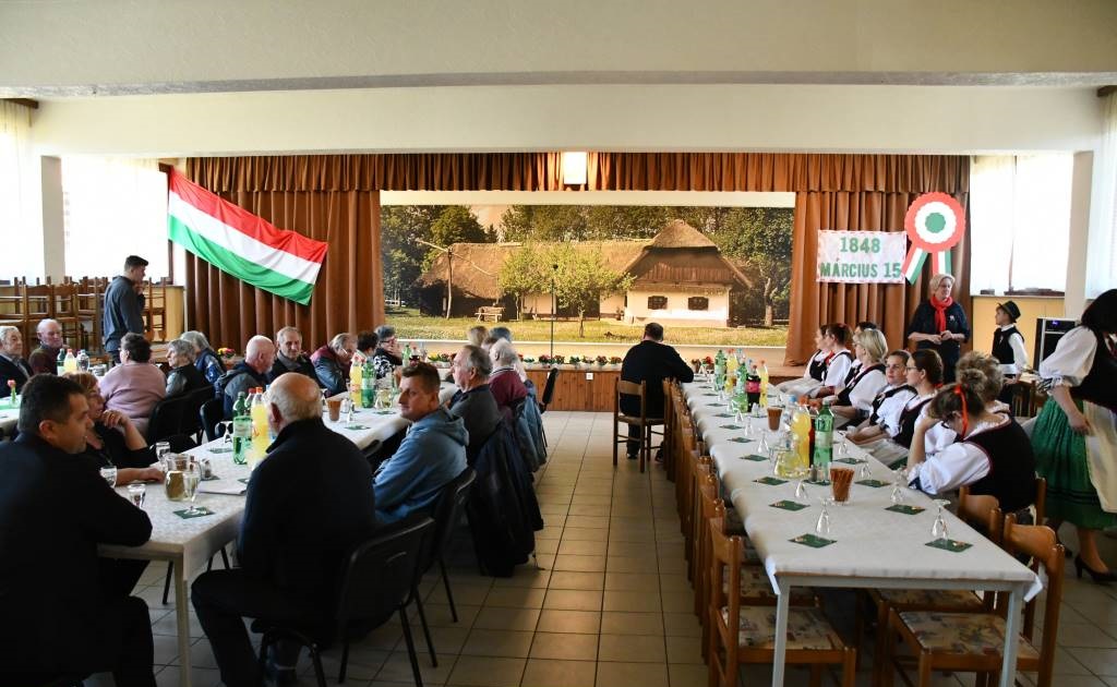 FOTO: Včerajšnji popoldan v Pincah obeležili današnji madžarski narodni praznik