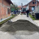 Včeraj so se pričela sanacijska in vzdrževalna dela v Dolgi vasi, dela v Zataku v polnem teku