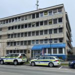 FOTO: V regijski bolnišnici najprej zapeli dijaki Srednje zdravstvene šole, za tem še vokalna skupina Žarek Z direktorjem PU Murska Sobota o schengenski meji s Hrvaško, kadrovskih težavah, varnostni situaciji in o splošnem policijskem delu