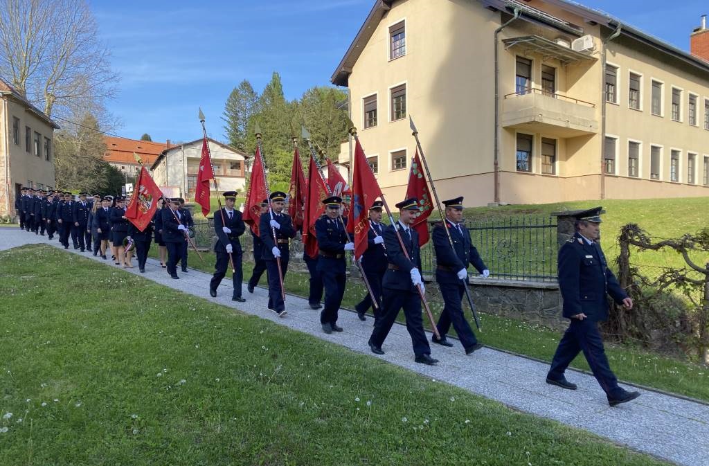 FOTO: S sveto mašo včeraj obeležili dan svetega Florijana, zavetnika gasilcev in mesta Lendava