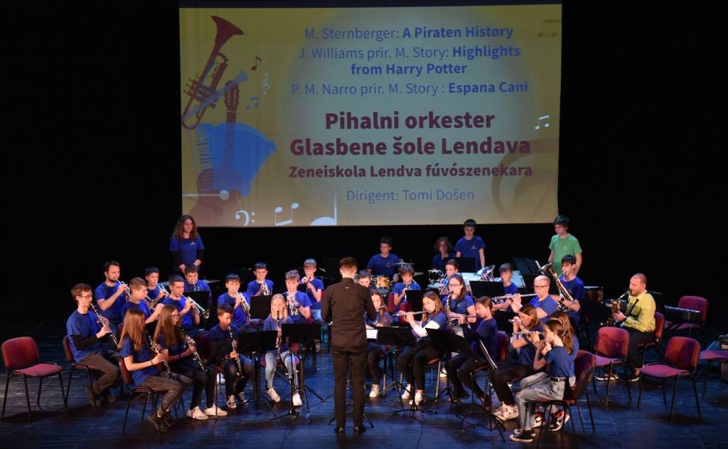 FOTO: V četrtek in v petek se je odvil Promenadni festival orkestrov in tolkalnih skupin