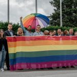 Lek ob začetku meseca ponosa tudi v Lendavi izobesil mavrično zastavo