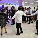 FOTO: Pravoslavni verniki in njihovi prijatelji tudi v Lendavi z glasbo in plesom vstopili v novo leto
