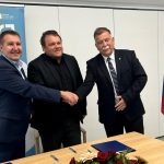Starši, je vaš otrok bodoči prvošolec? Zanj lahko uveljavite pravico do enkratne denarne pomoči Minister Simon Maljevac podpisal pogodbo za gradnjo doma starejših v Dobrovniku
