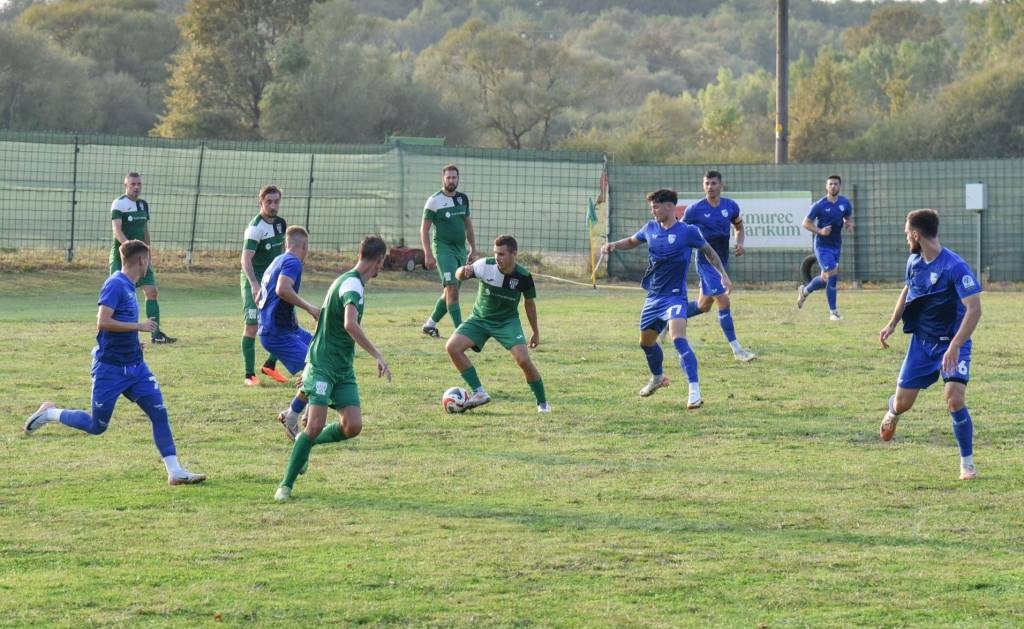 FOTO: Osem zadetkov v mreži Dolgovaščanov FOTO: Osem zadetkov v mreži Dolgovaščanov