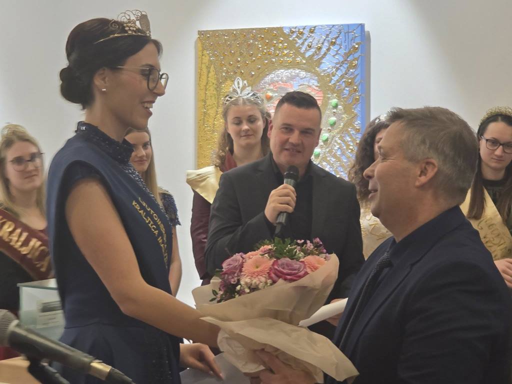FOTO: Lea Vučko iz Razkrižja postala nova Ljutomerska vinska kraljica