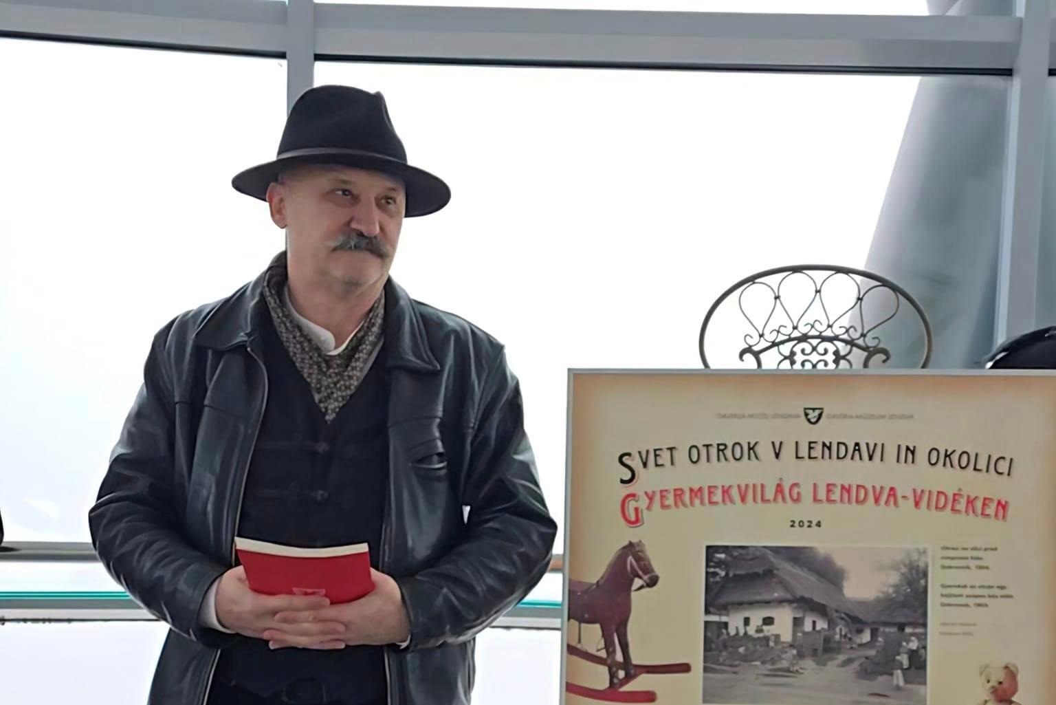 FOTO: V kupoli razglednega stolpa Vinarium so odprli razstavo z naslovom “Svet otrok v Lendavi in okolici” FOTO: V kupoli razglednega stolpa Vinarium so odprli razstavo z naslovom “Svet otrok v Lendavi in okolici”