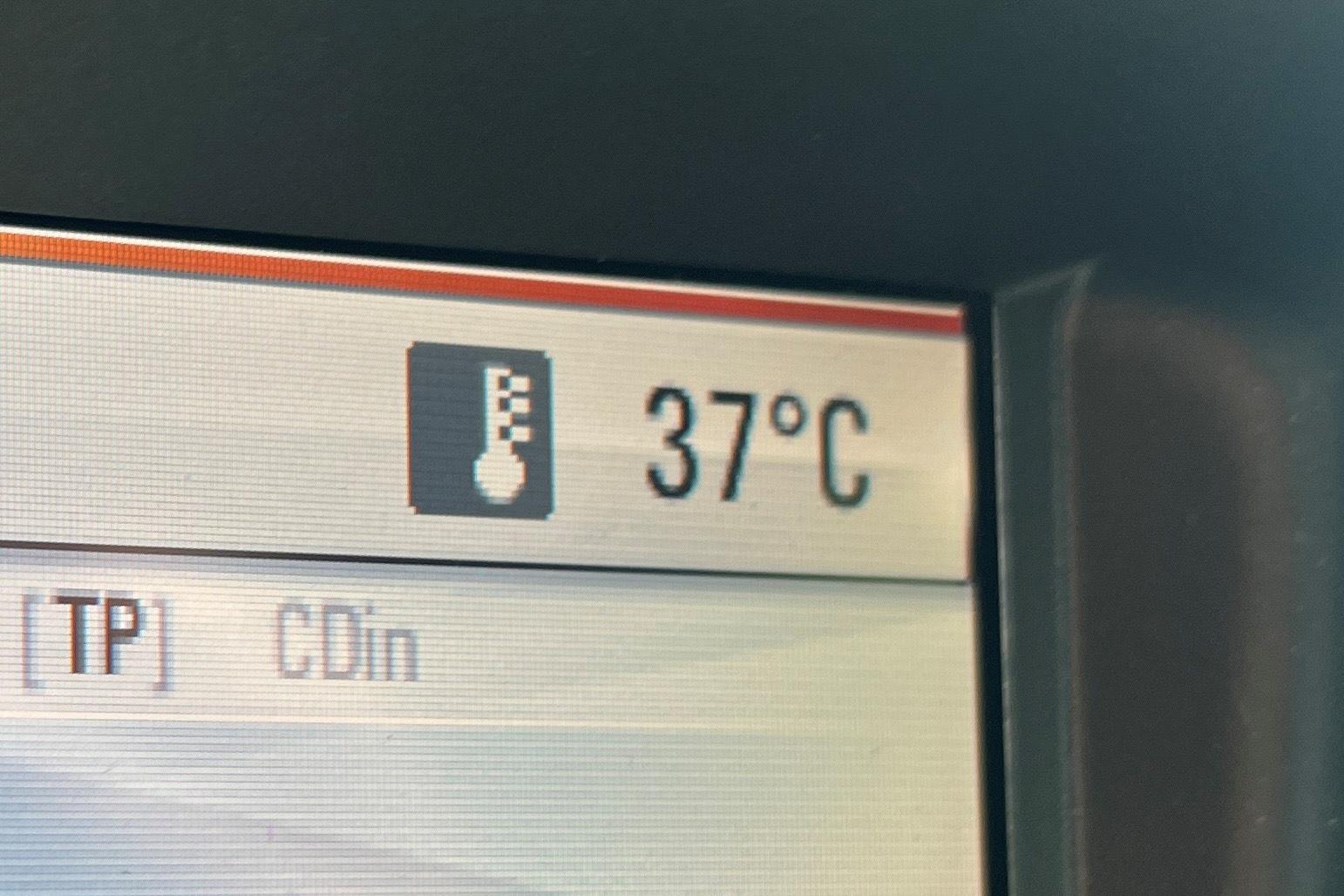 Vročina še ne popušča, reka Mura pa dosegla več kot 28 stopinj Celzija