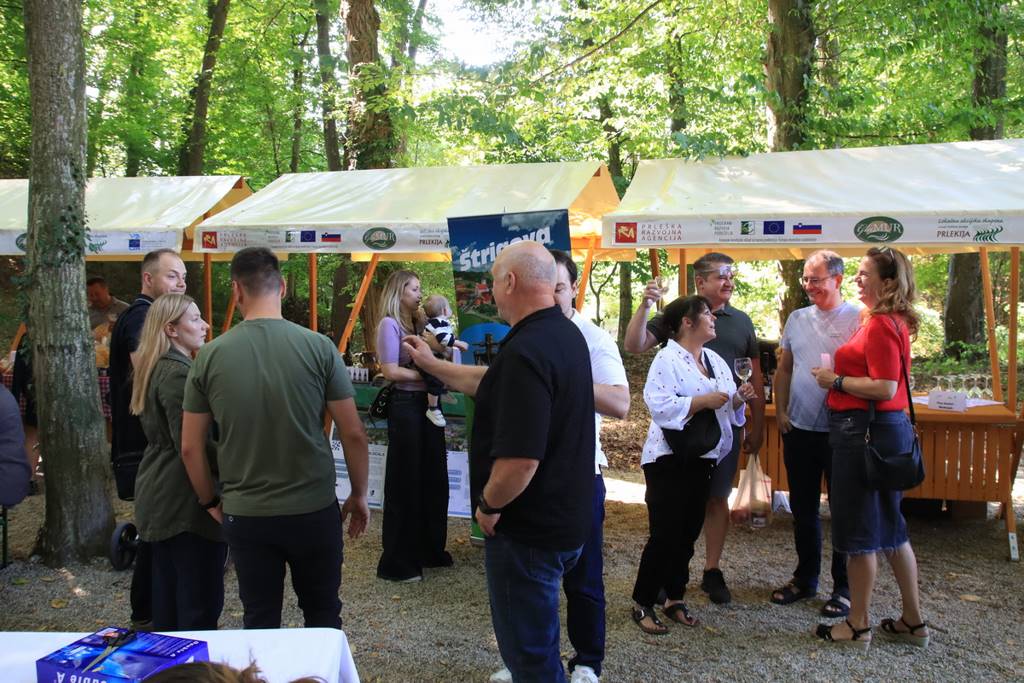 FOTO: Drugi čezmejni eko sejem Local4Locals povezal Pomurje in Medžimurje v Razkrižju