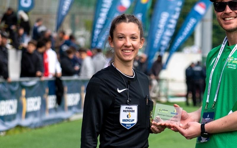 Kaja Škrban, članica MDNS Lendava, postala FIFA sodnica Kaja Škrban, članica MDNS Lendava, postala FIFA sodnica