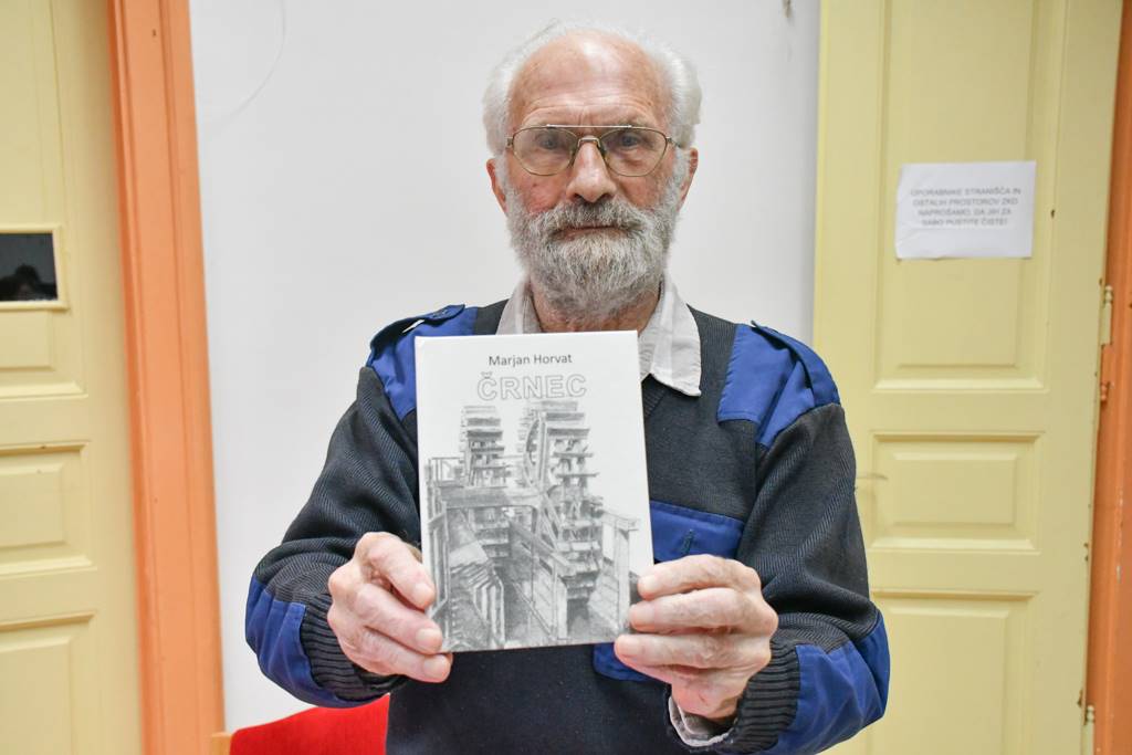 FOTO: Literarni večer ob izidu četrte samostojne knjige z naslovom Črnec, avtorja Marjana Horvata