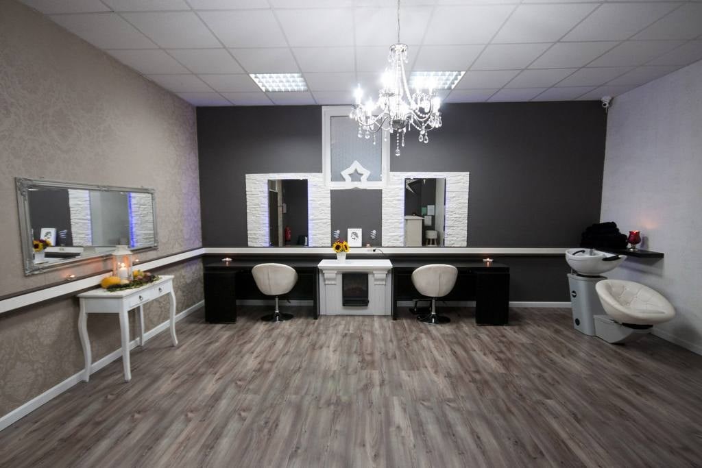 Valentinova akcija v GLAM frizersko-lepotnem studiu! Valentinova akcija v GLAM frizersko-lepotnem studiu!