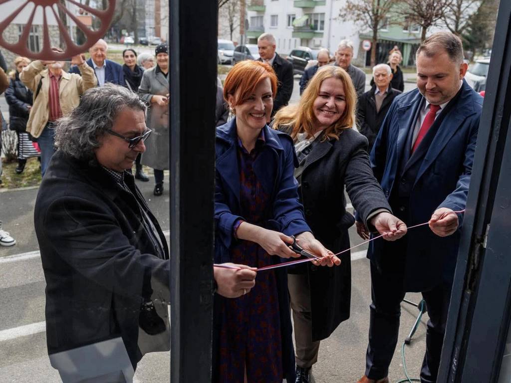 FOTO: V Murski Soboti odprli nove prostore Evropskega muzeja romske kulture in zgodovine