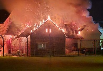 FOTO: V Odrancih zagorelo ostrešje starejše stanovanjske hiše in gospodarskega objekta